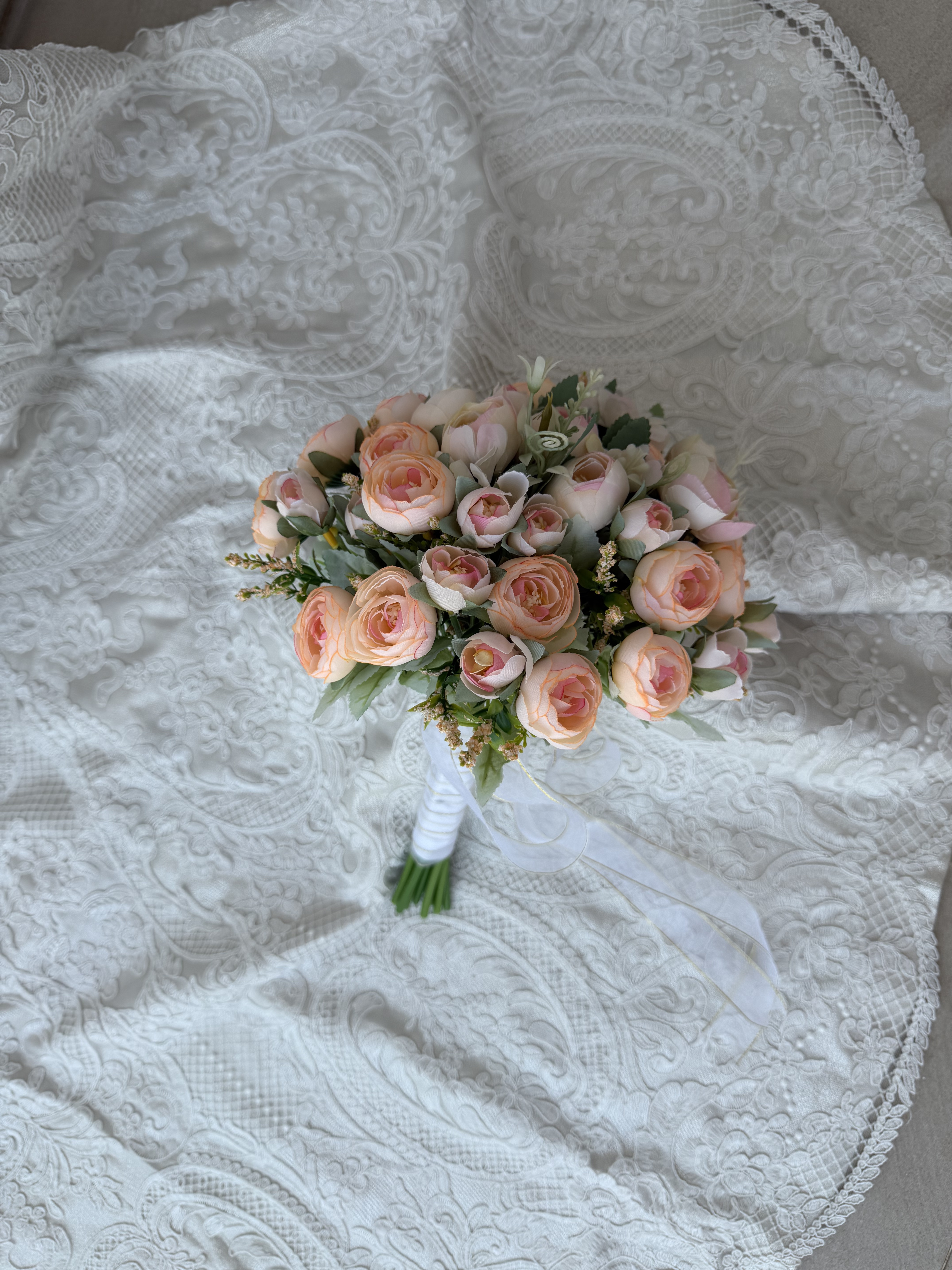 Peach Lace Bouquet thumbnail 6