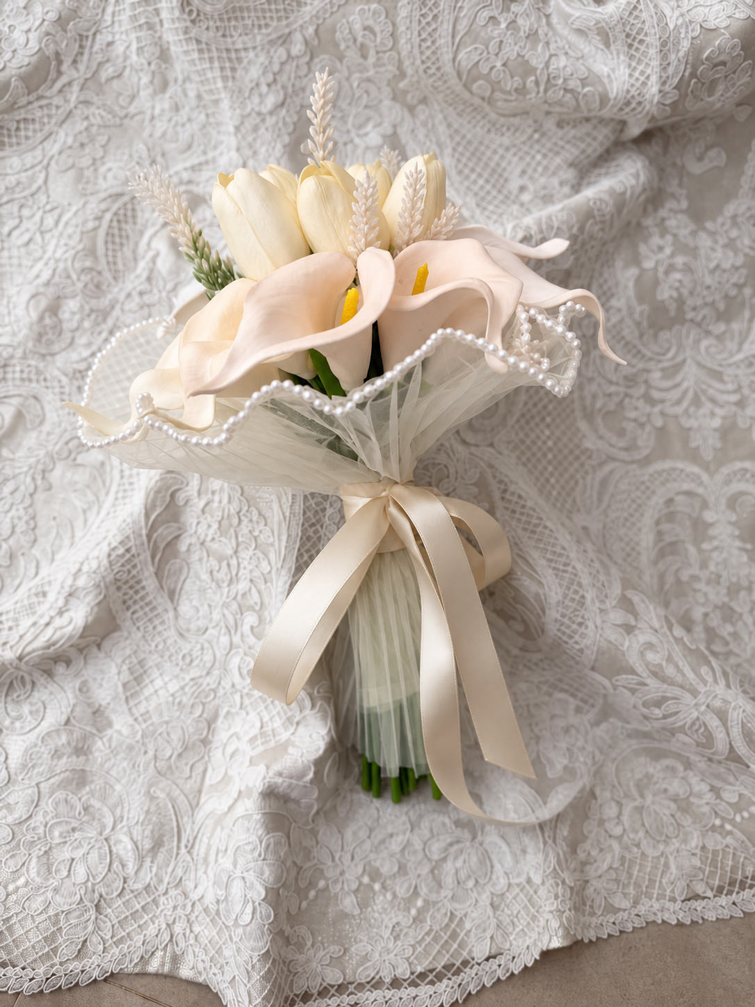 Ivory Pearl Calla Bouquet thumbnail 3