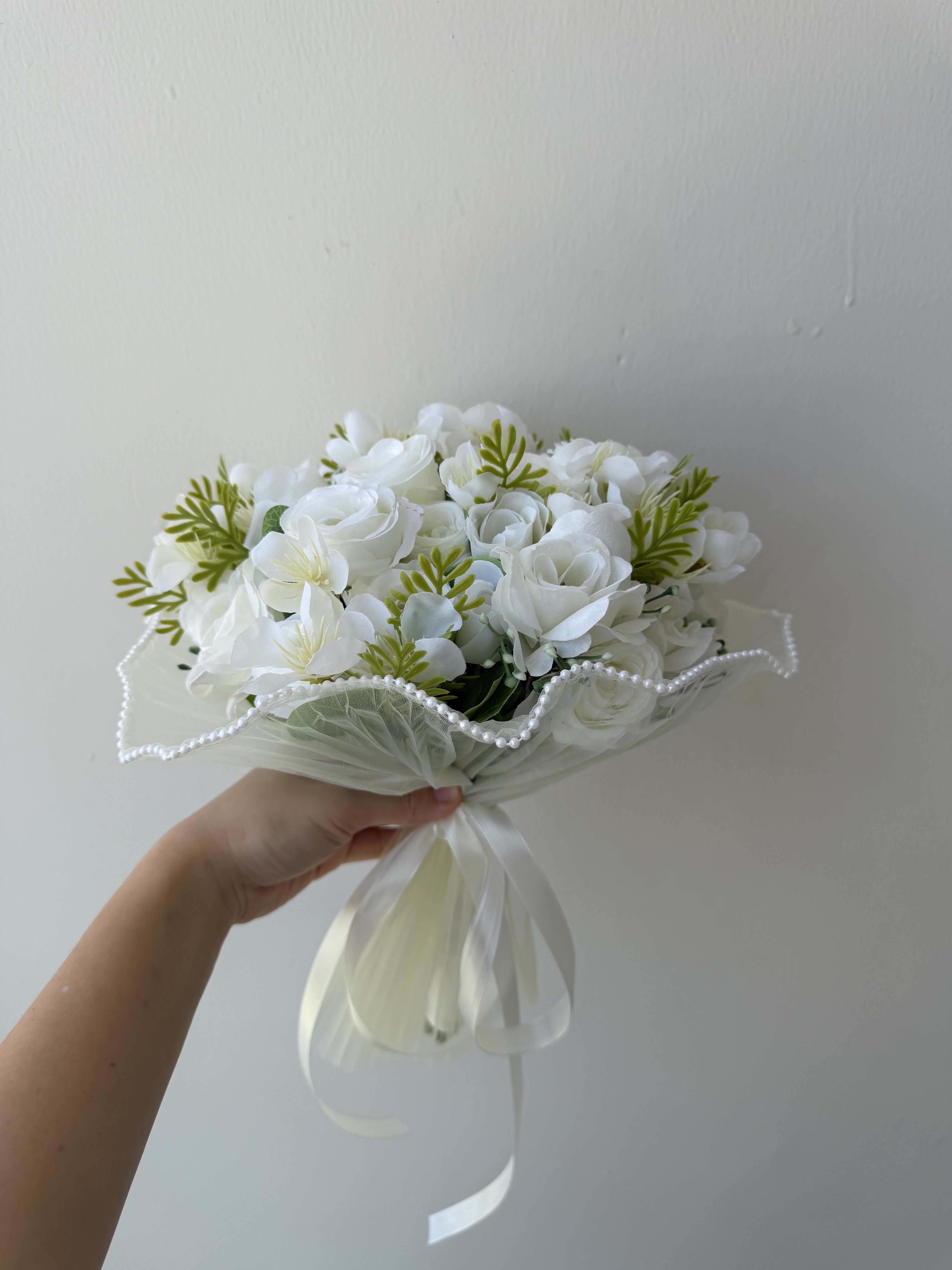 Ivory Pearl Lace Bouquet thumbnail 6