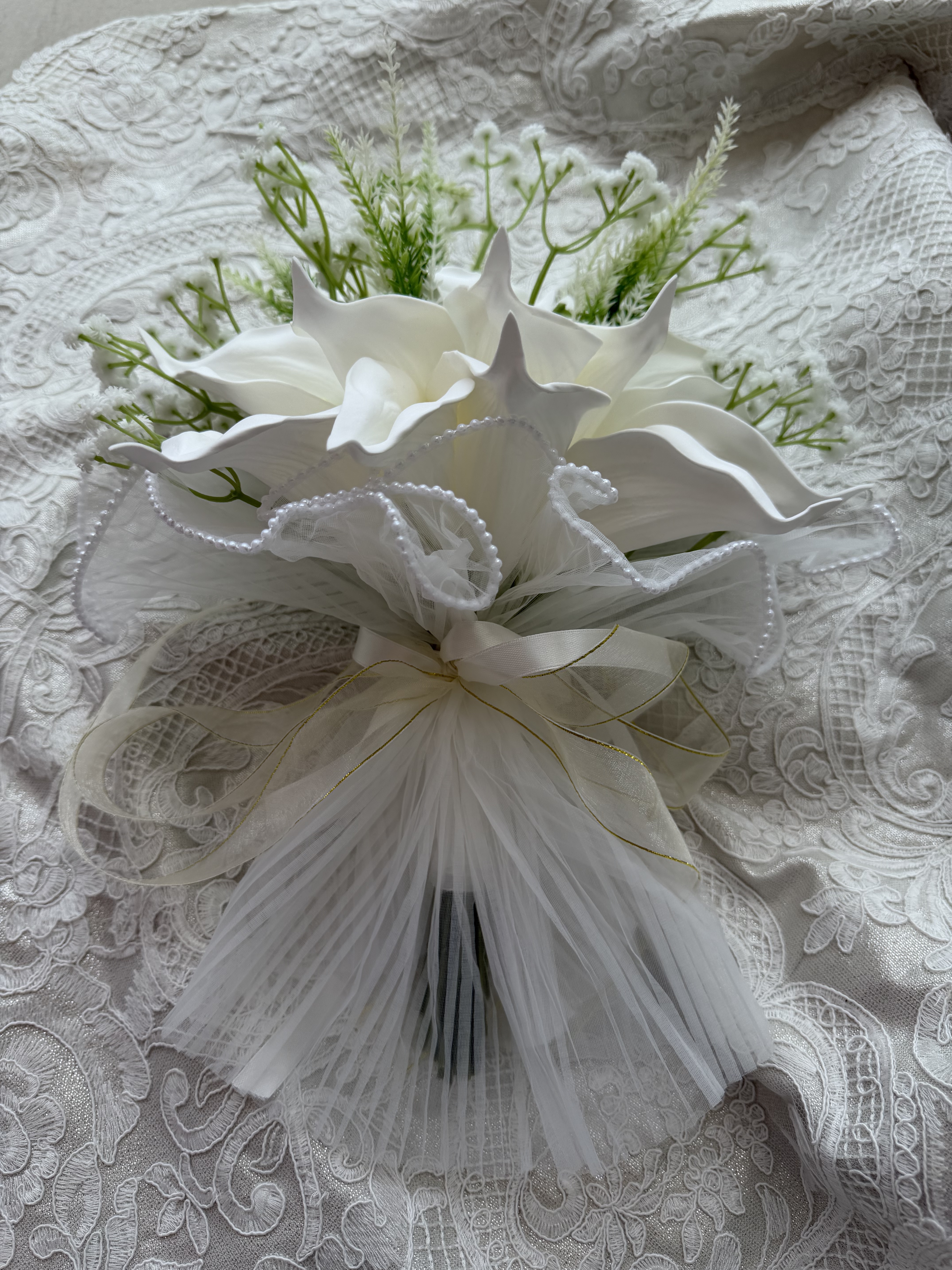 Ivory Pearl Lace Bouquet thumbnail 6