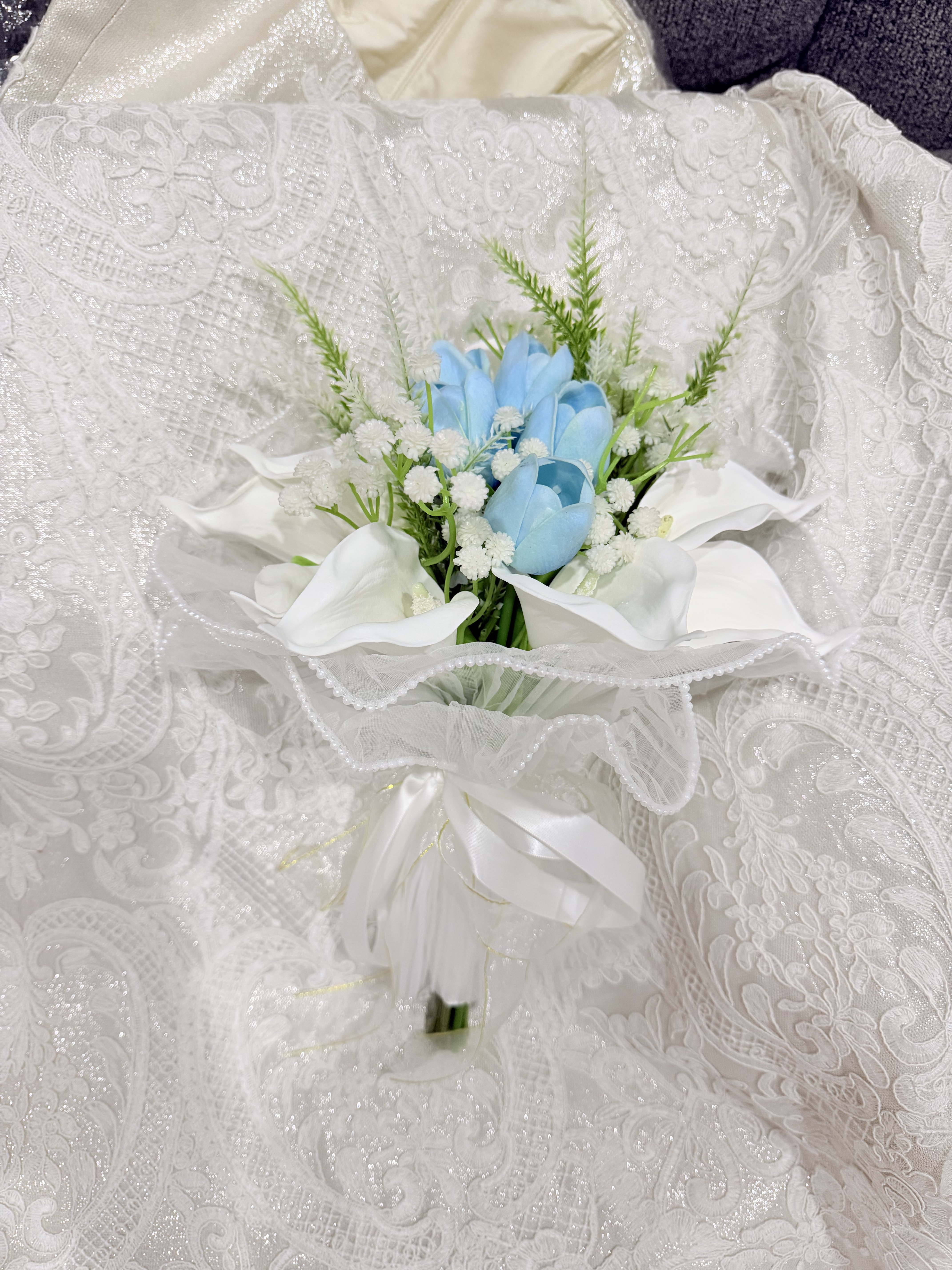 Azure Pearl Lace Bouquet thumbnail 6