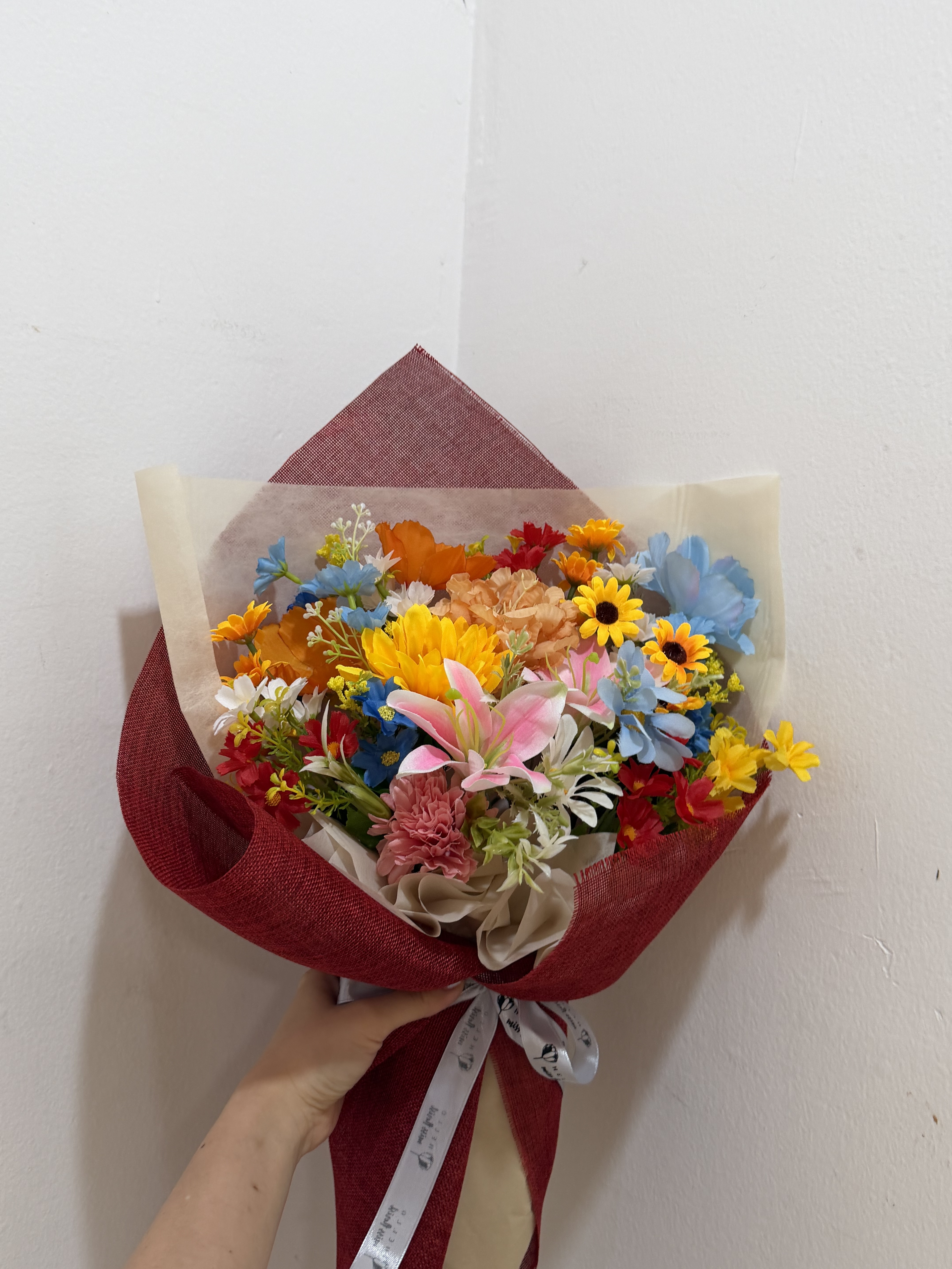 Prismatic Garden Bouquet thumbnail 6