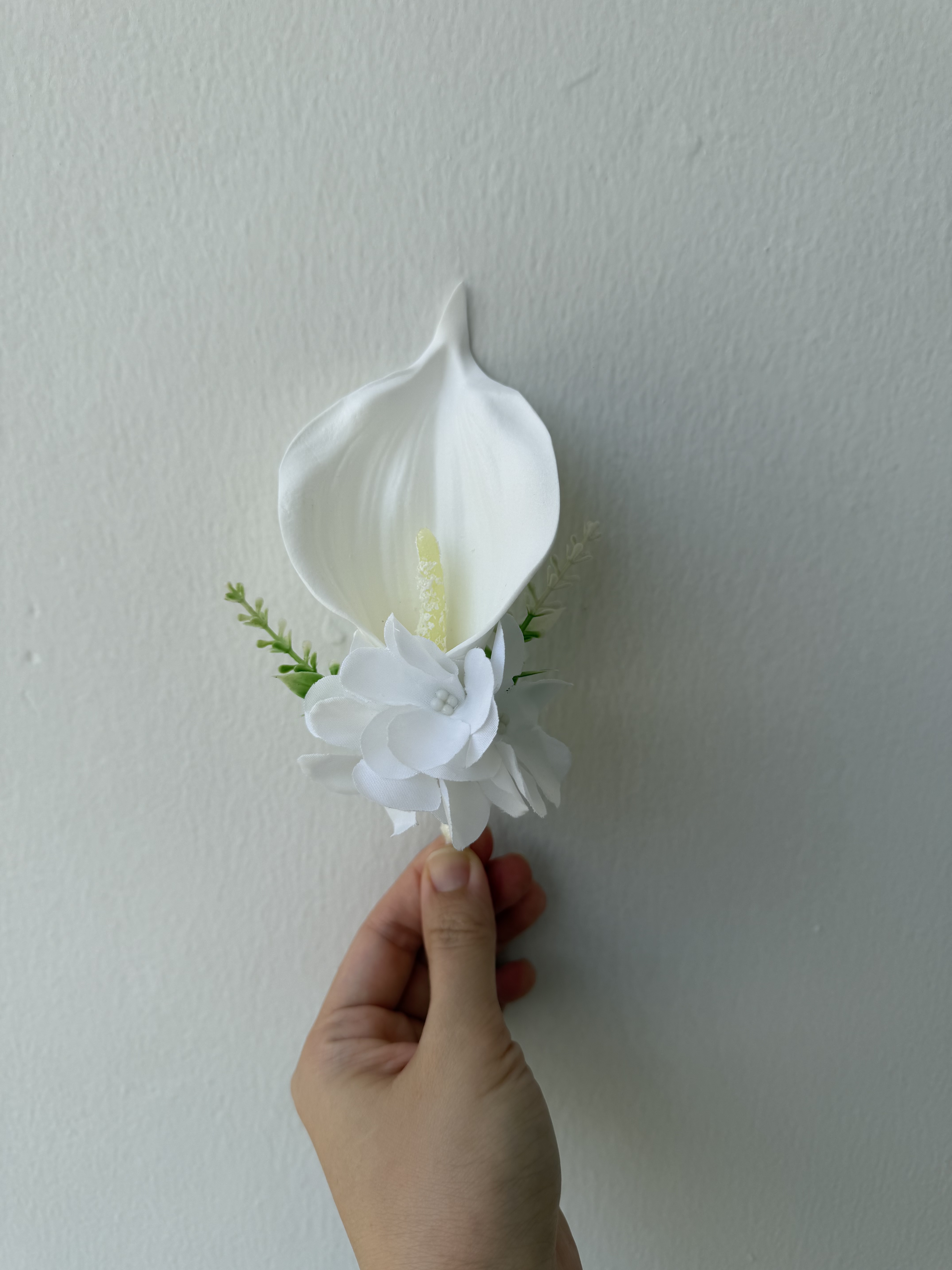 Ivory Pearl Corsage thumbnail 6