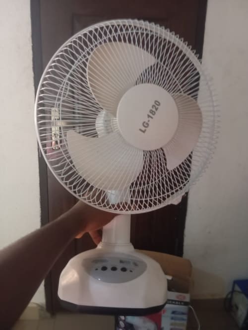 LG Rechargeable table fan