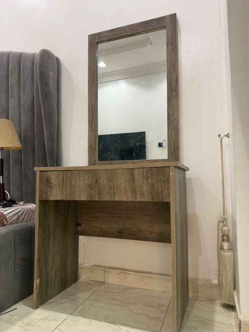 Mirror table