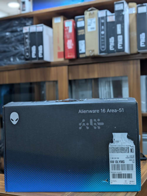 OPEN BOX, mint as New. ALIENWARE 16 AREA-51 16” QHD+ 240Hz NVIDIA G-SYNC Display INTEL Core Ultra 9 275HX 80GB DDR5 RAM / 6TB SSD NVIDIA GeForce RTX 5090 24GB GDDR7 Dedicated Graphics Card