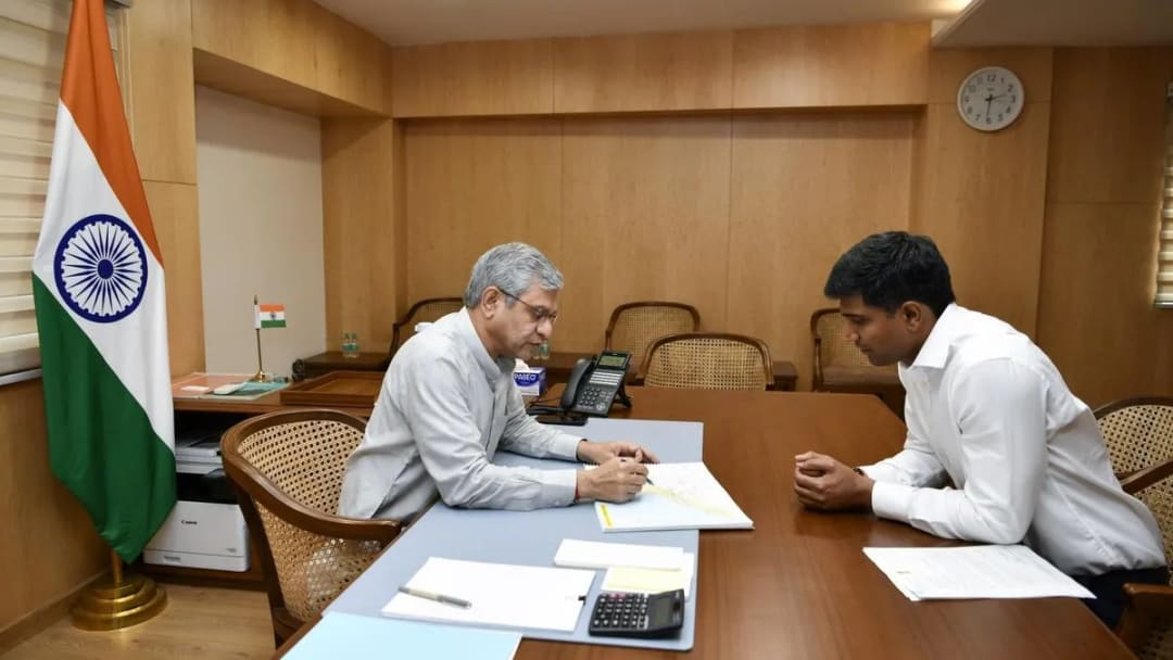 పల్నాడు అభివృద్ధికి కీలక రైల్వే ప్రాజెక్టులు మంజూరు చేయాలి: లావు శ్రీకృష్ణదేవరాయలు