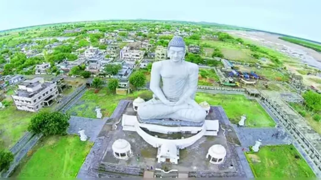 అమరావతి పేరుతో భారీ స్కామ్ జరుగుతోంది: జగన్
