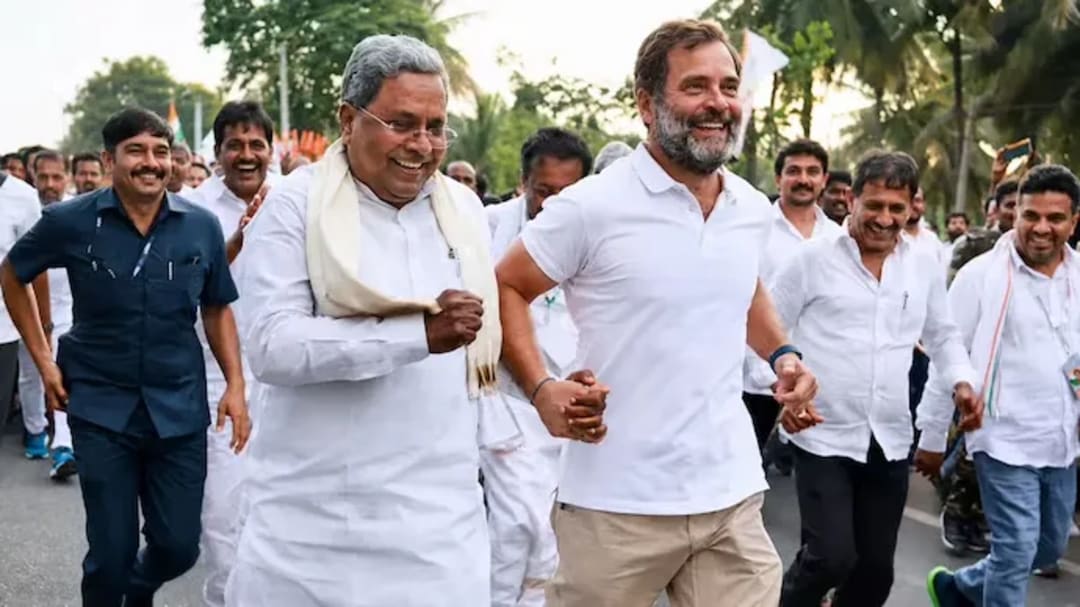 కర్ణాటక సీఎం పదవికి సిద్ధరామయ్య రాజీనామా.. డీకే శివకుమార్‌కు అవకాశం