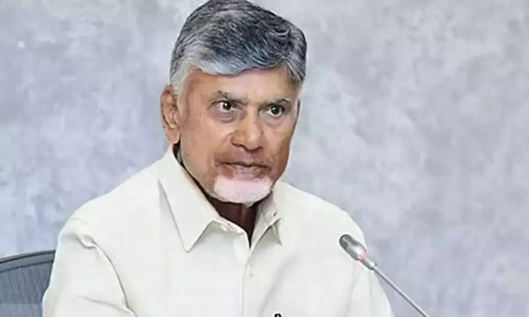 ఒమన్ తీరంలో మృతి చెందిన విశాఖ చీఫ్ ఇంజనీర్‌కు చంద్రబాబు నివాళి.. కుటుంబానికి అండగా ఉంటామని హామీ