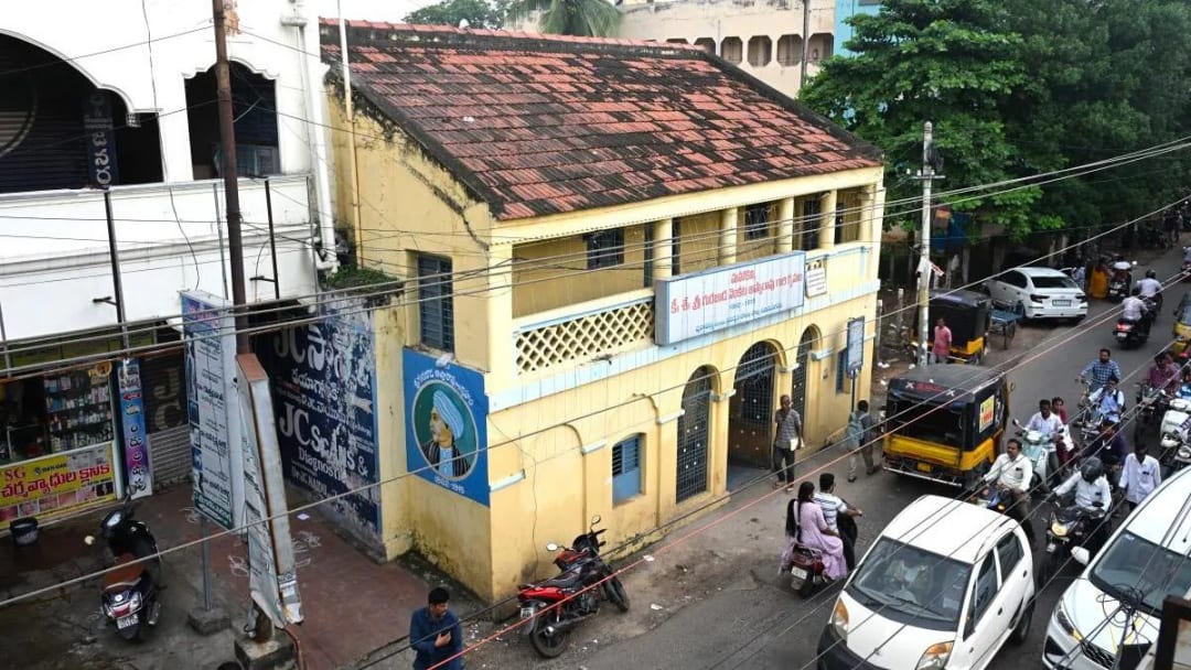 గురజాడ అప్పారావు నివాసం సమీపంలో ఆడిటోరియంకు రూ.12 కోట్లు మంజూరు