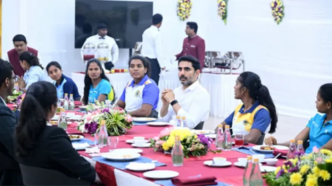 కామన్వెల్త్, ఆసియా క్రీడల స్టార్ అథ్లెట్లతో లోకేశ్ డిన్నర్.. ఏపీ క్రీడాభివృద్ధిపై చర్చ