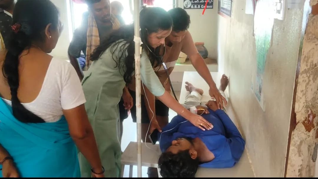 516 జాతీయ రహదారిపై ప్రమాదం.. ఇద్దరు యువకులకు గాయాలు ఆq
