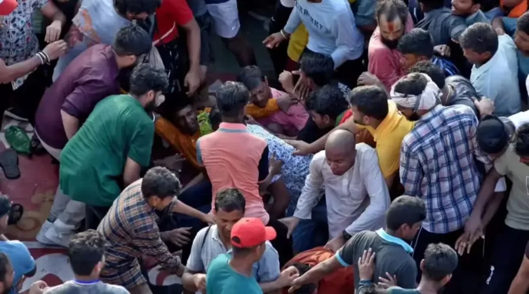 పూరీ రథయాత్రలో తొక్కిసలాట.