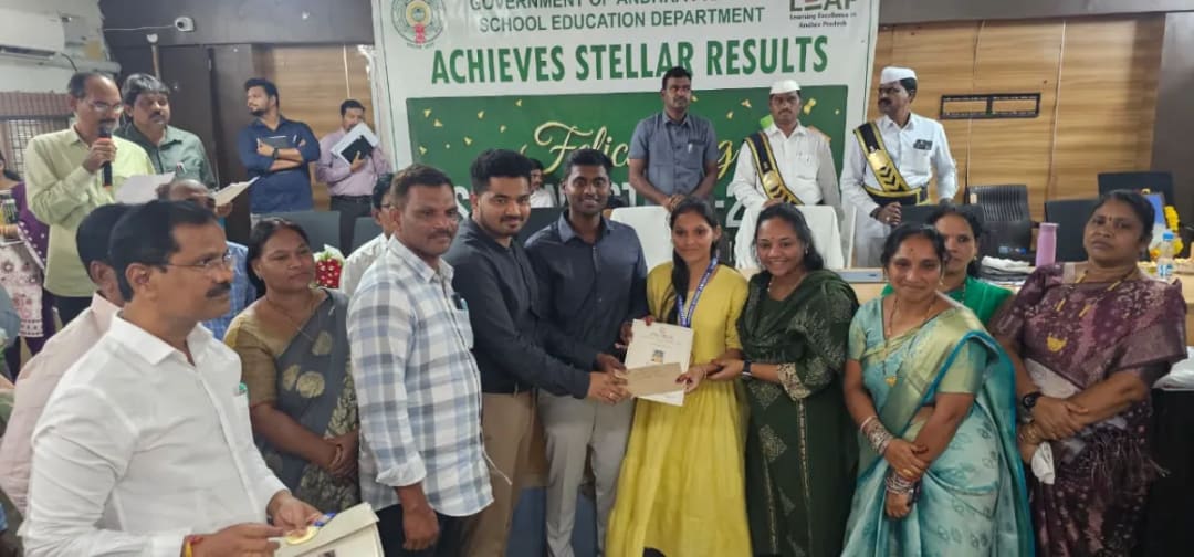 పోలవరం జిల్లాలో మెరిసిన ‘షైనింగ్ స్టార్’ విద్యార్థులు – 67 మందికి రూ.20 వేల ప్రైజ్ మనీ, మెడల్స్ ప్రదానం