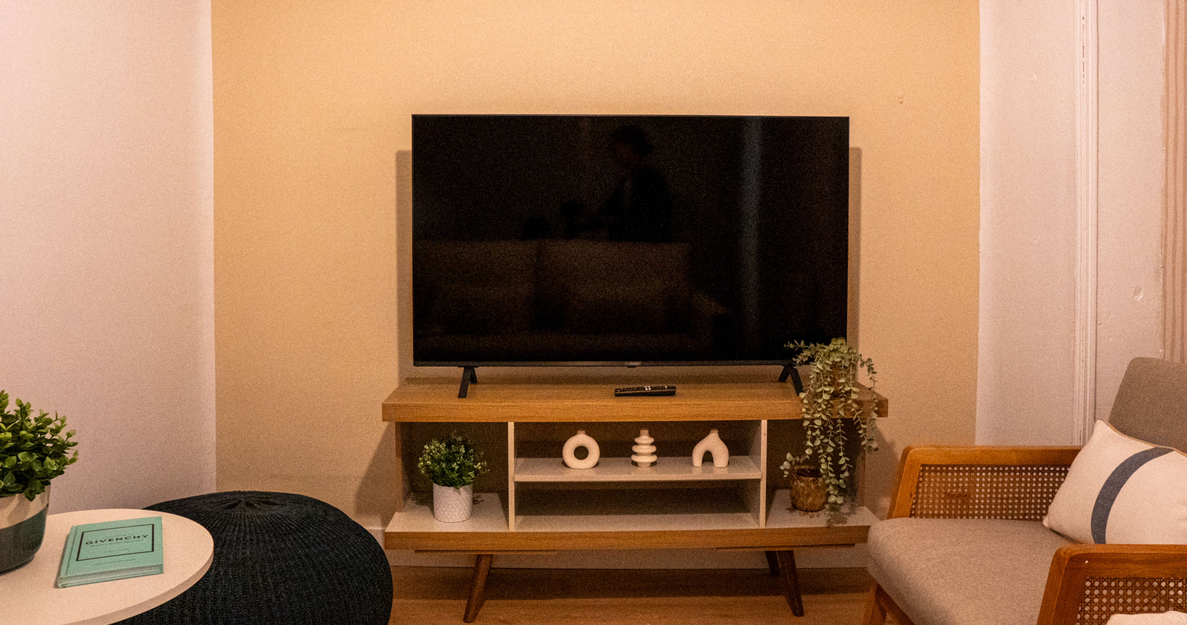 B.  los Herreros,  12