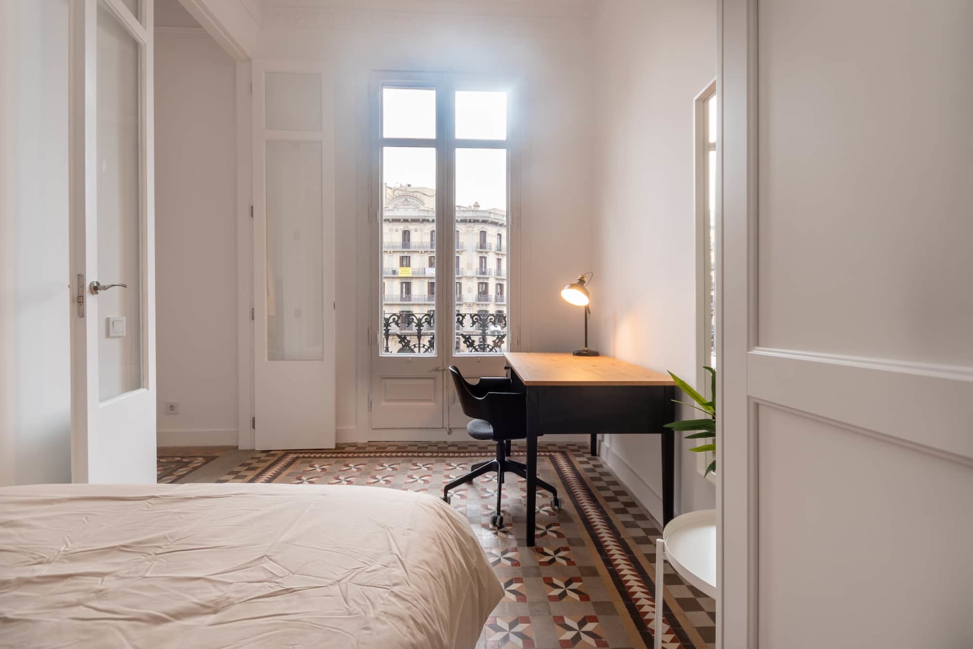 RAMCAT117 - H1 SALON