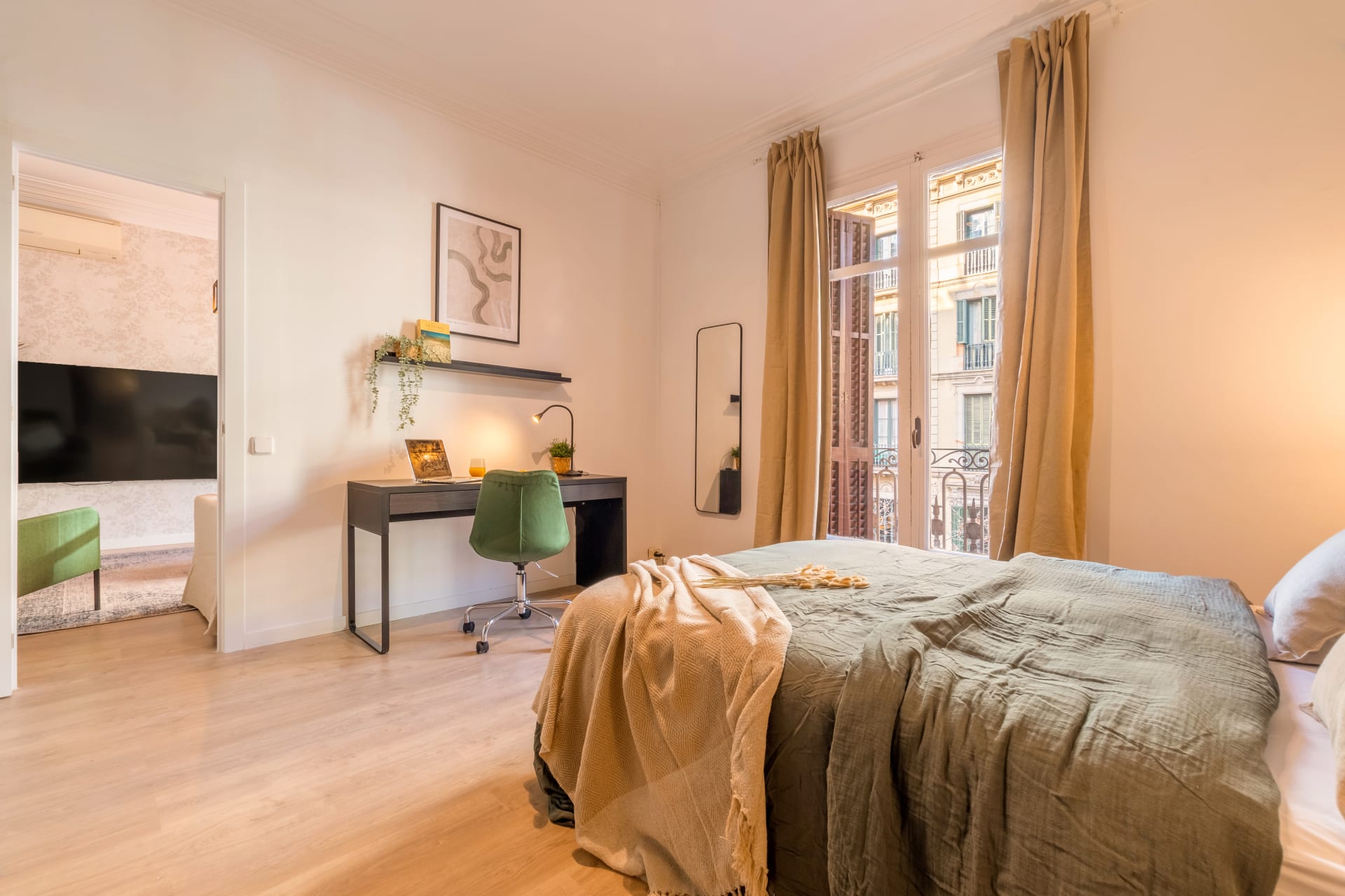 VAL300 1-2 - H5 BALCON CALLE IZQ