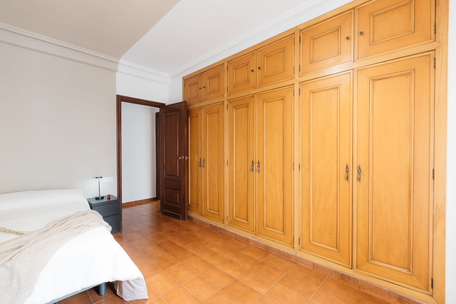 CENT7 - H1 PATIO EMPOTRADO