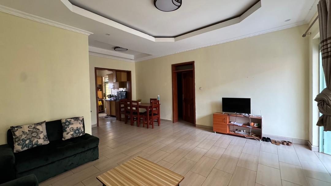  Fully furnished 4 bedrroom , 3 bathroom Apartment.