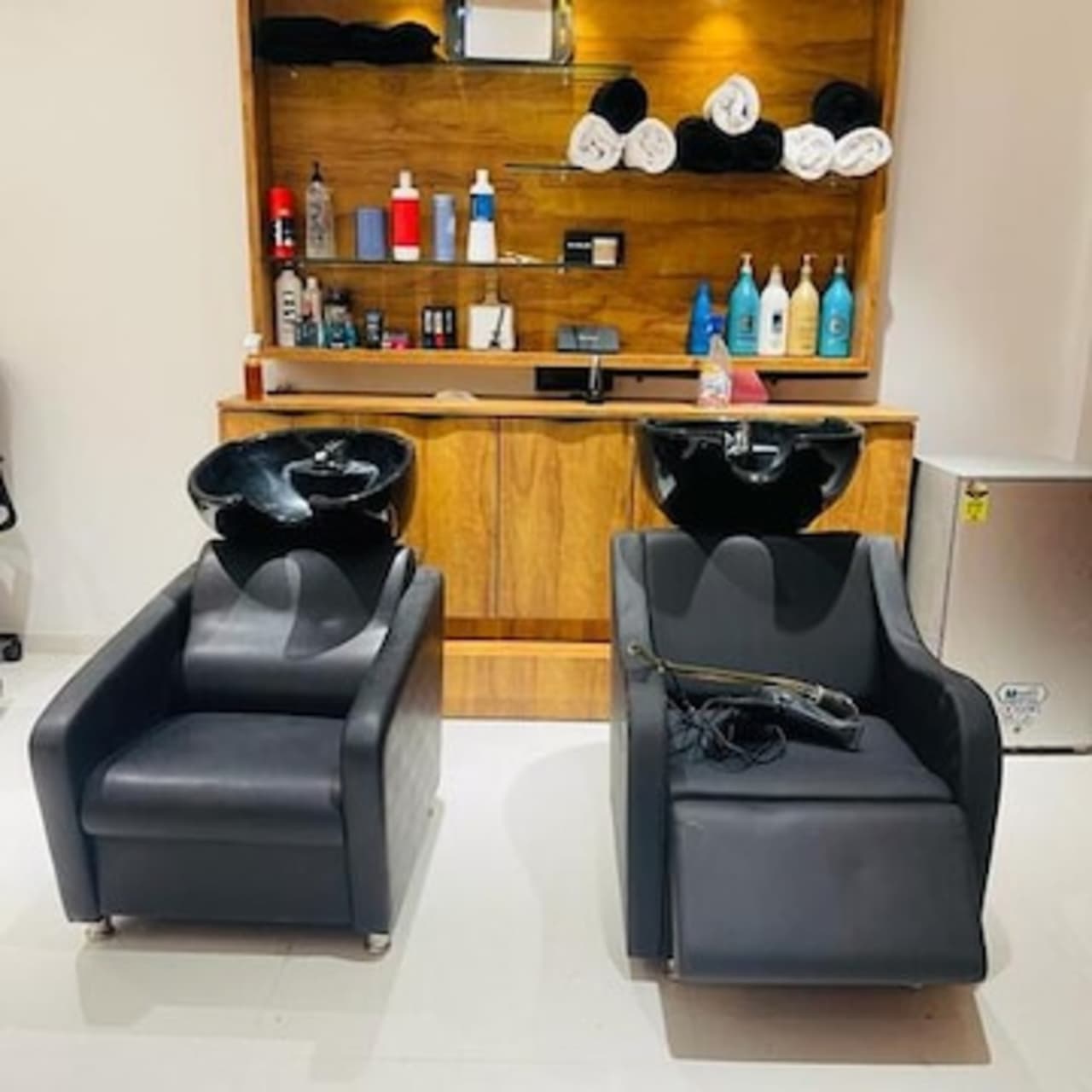 Smart saloon 