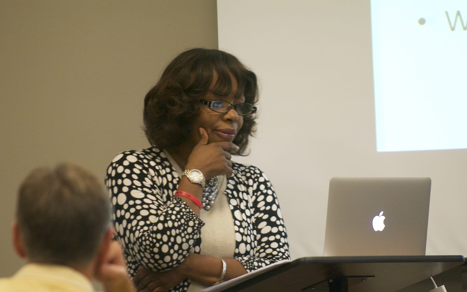 Michelle Woody teaching a class