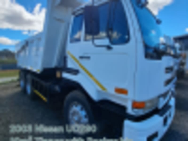 2010 Nissan UD460 Water Tanker 18 000ltr