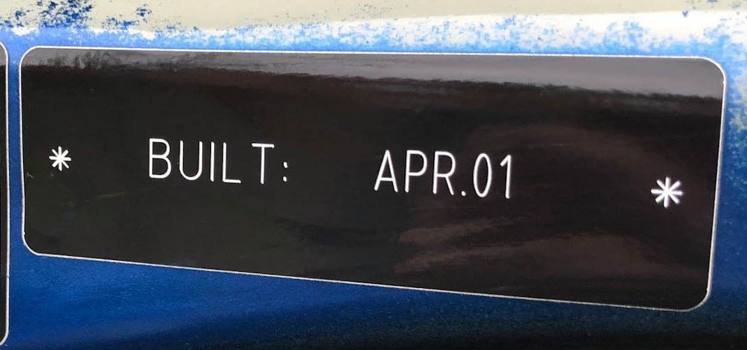 Build date sticker of Y Reg MINI built in April 2001