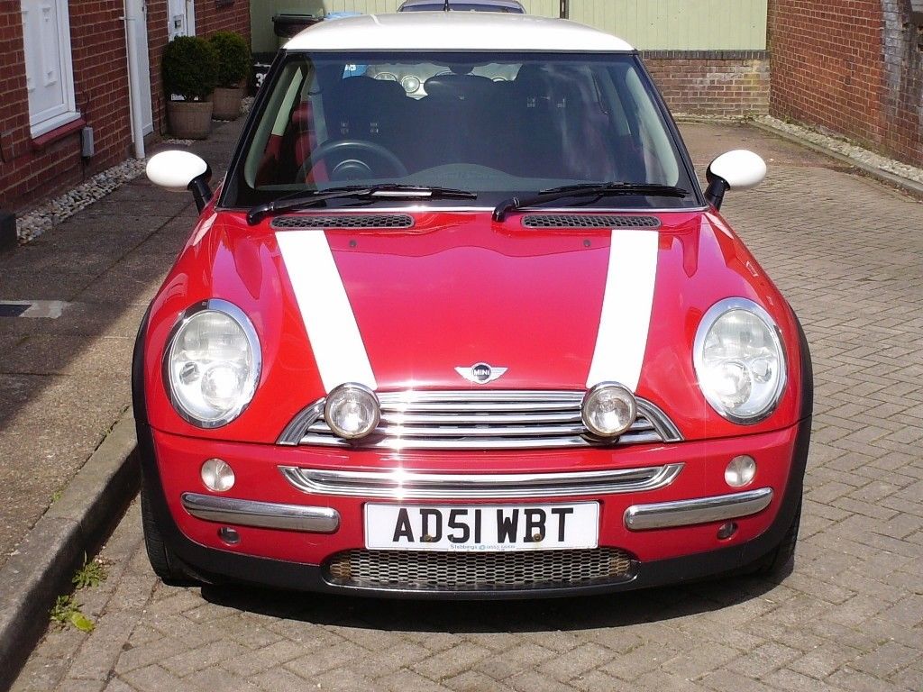 Photo of Red Y Reg BMW MINI Cooper R50 Registration Number AD51WBT image 2