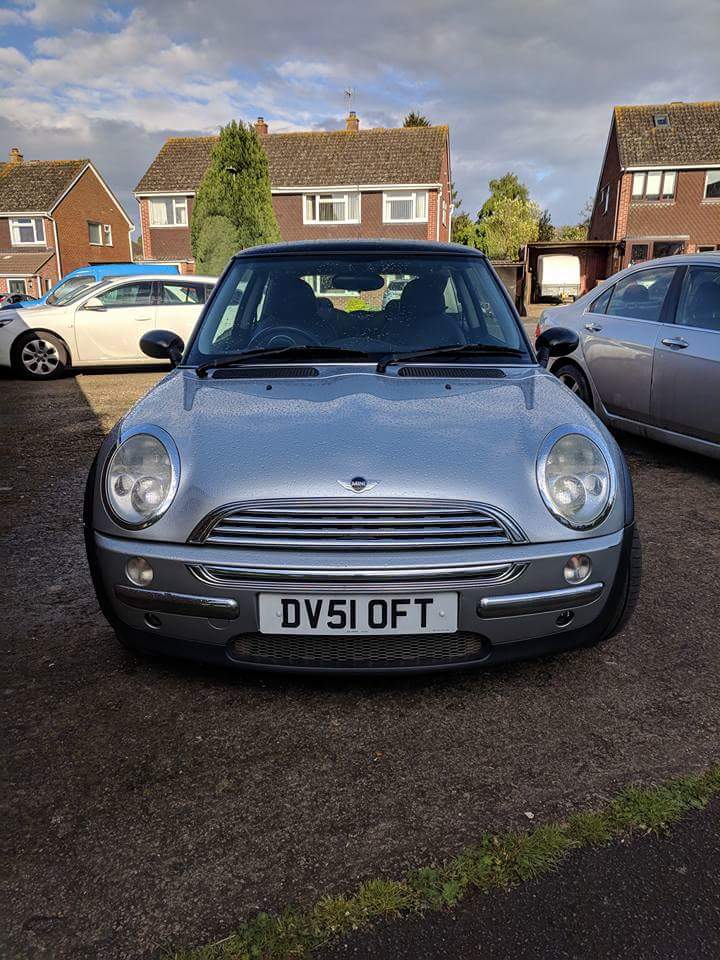 Photo of Silver Y Reg BMW MINI Cooper R50 Registration Number DV51OFT image 2