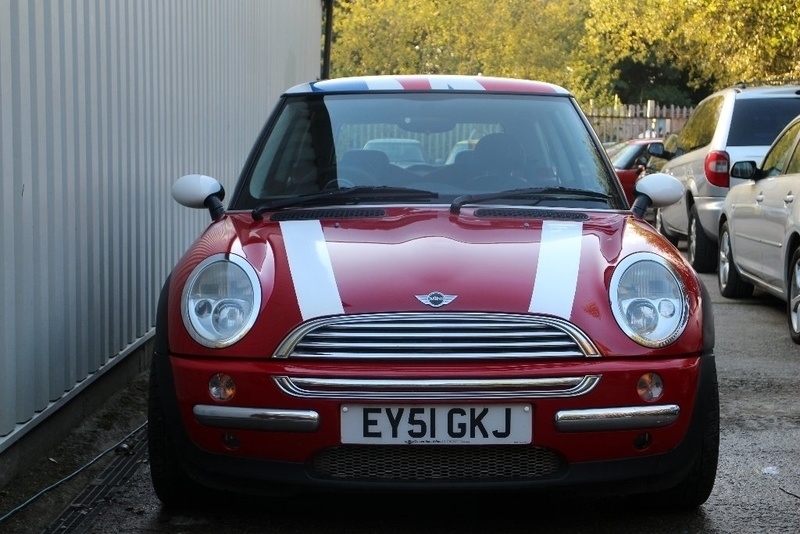 Photo of Red Y Reg BMW MINI Cooper R50 Registration Number EY51GKJ image 1