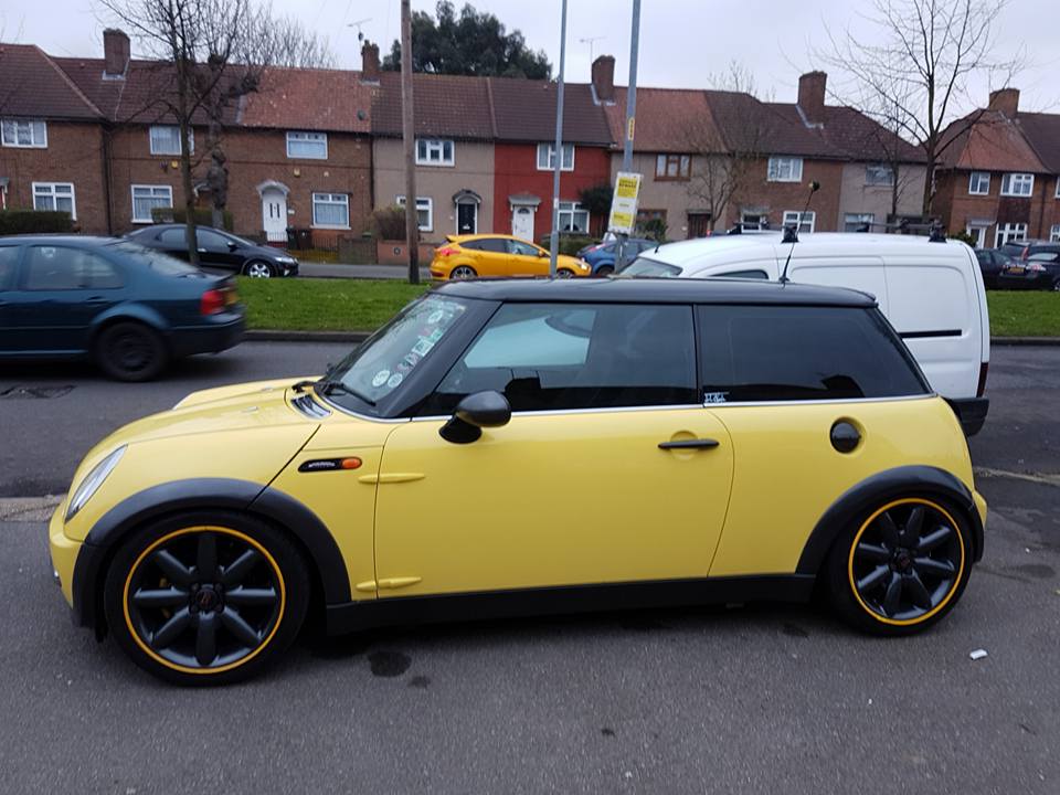 Photo of Yellow Y Reg BMW MINI Cooper R50 Registration Number G8UFC image 1