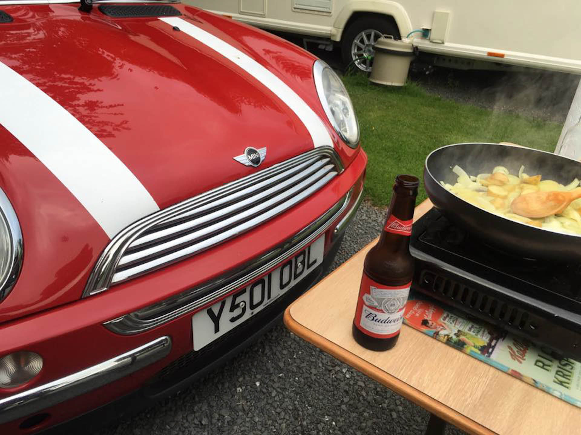 Photo of Red Y Reg BMW MINI Cooper R50 Registration Number Y501OBL image 2