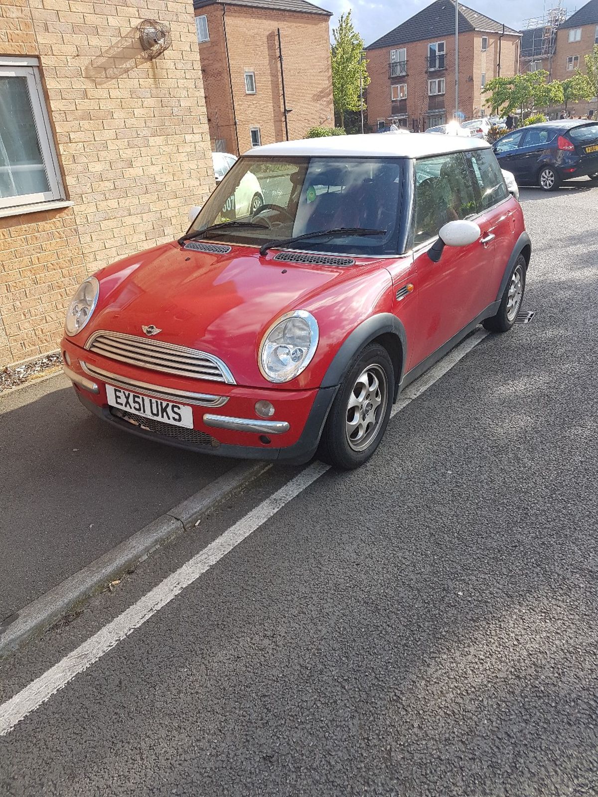 Photo of Red Y Reg BMW MINI Cooper R50 Registration Number EX51UKS image 1