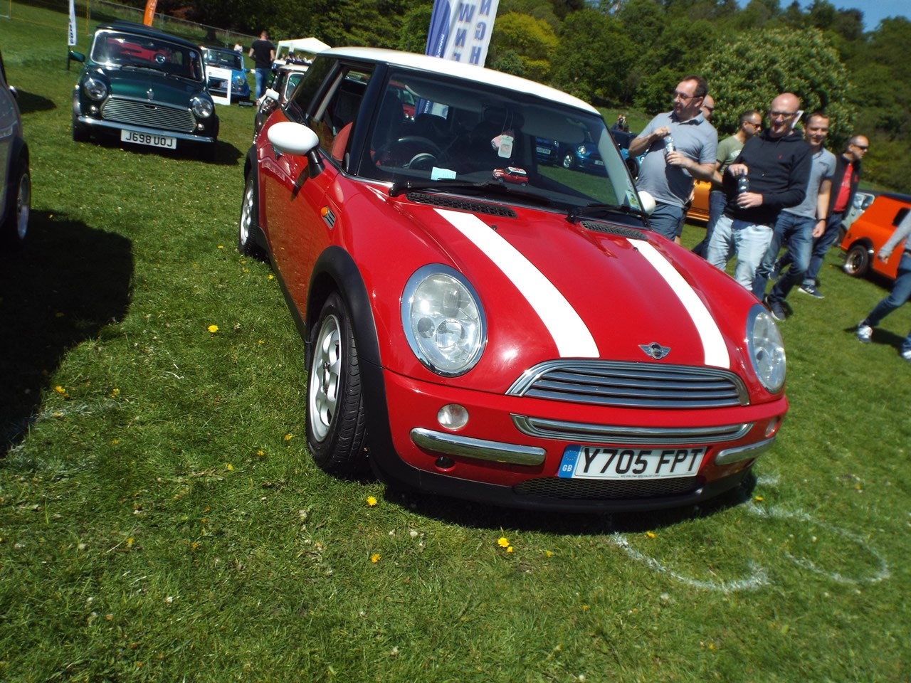 Photo of Red Y Reg BMW MINI Cooper R50 Registration Number Y705FPT image 2