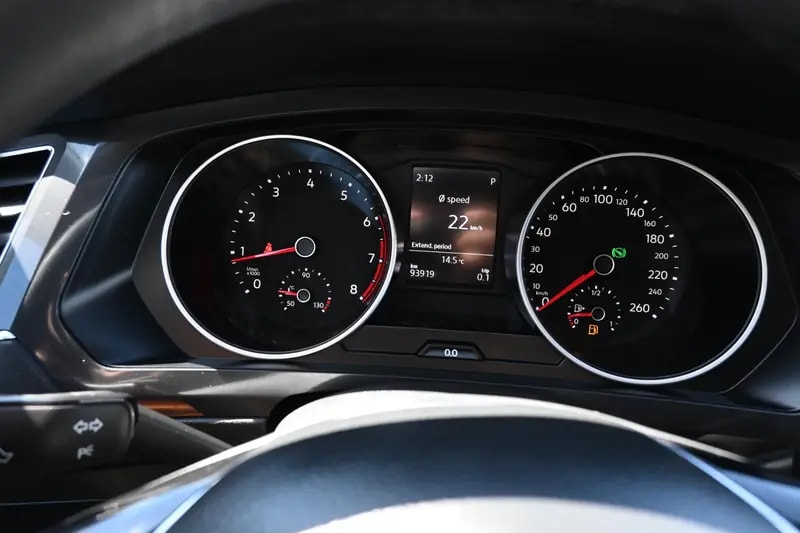 2019 VOLKSWAGEN Tiguan 4Motion S — photo 19