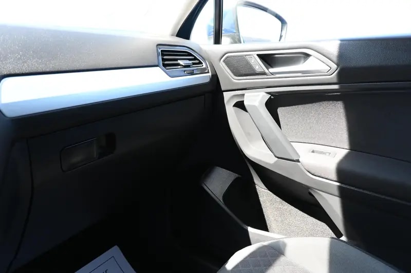 2019 VOLKSWAGEN Tiguan 4Motion S — photo 21