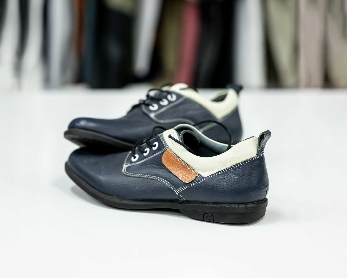 Navy Leather Lace-Up Trainer