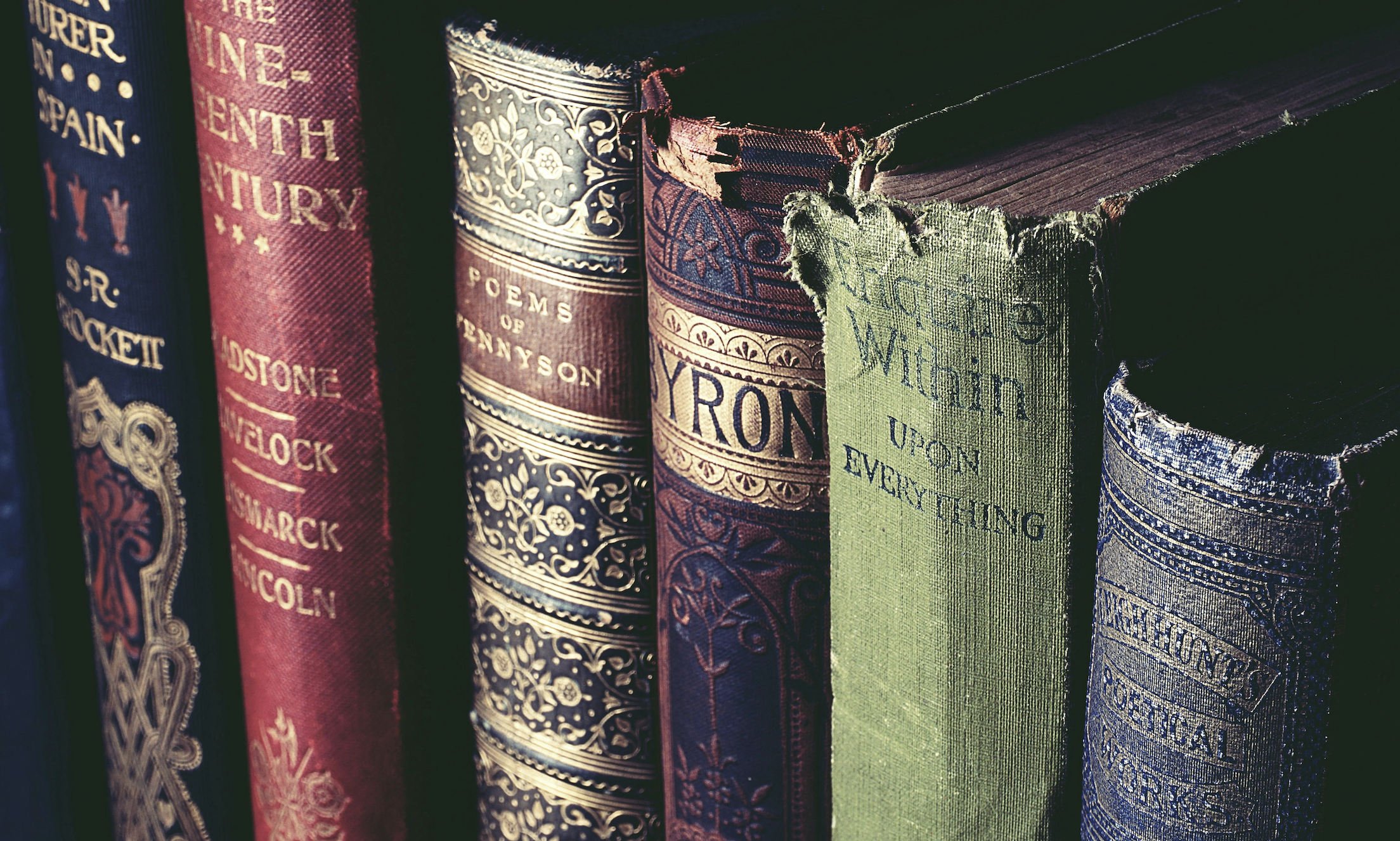 Research Like a Poet: Building a Personal Archive Without Killing the Spark