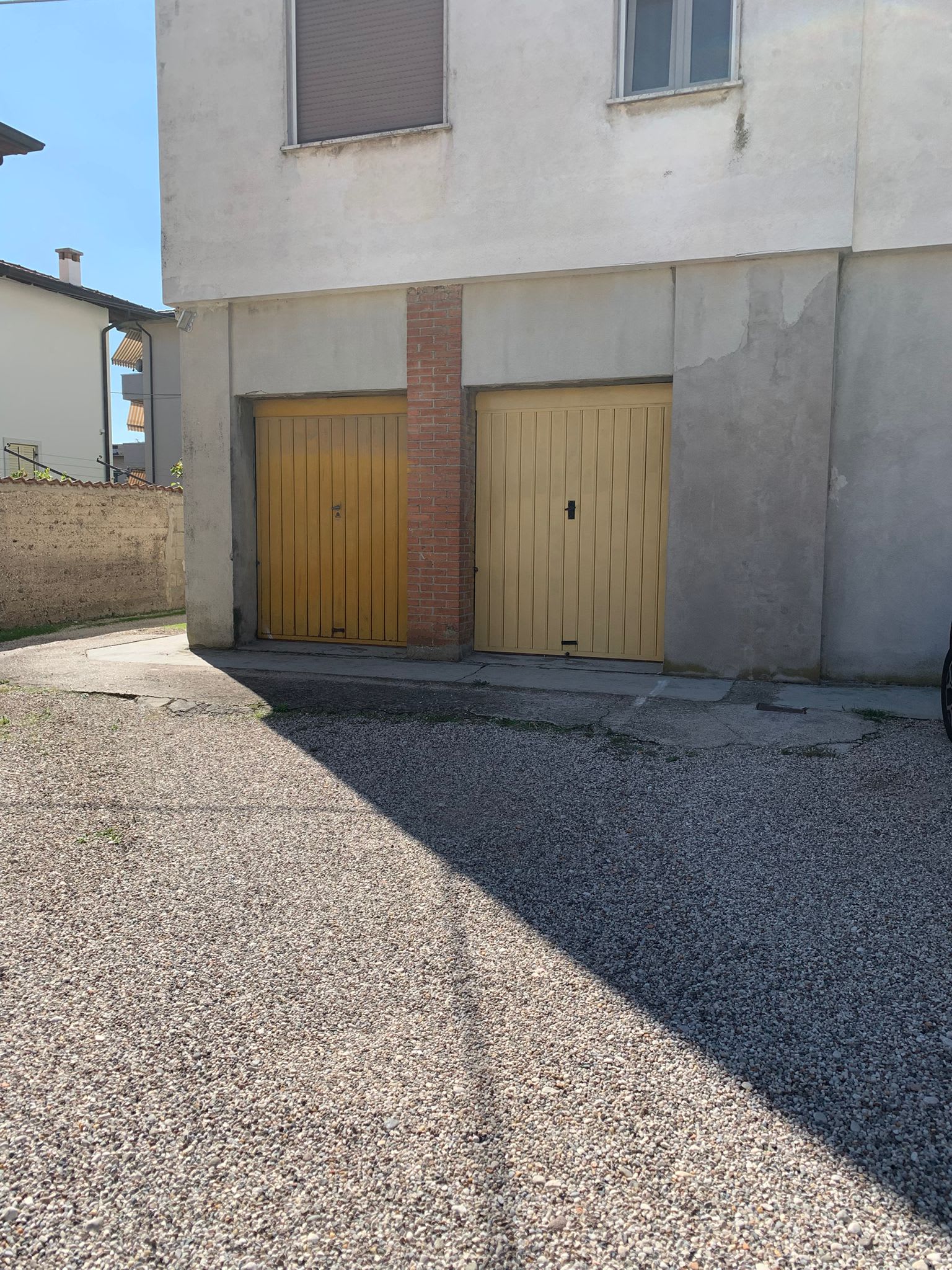 Garage con magazzino/cantina in vendita a Dossobuono