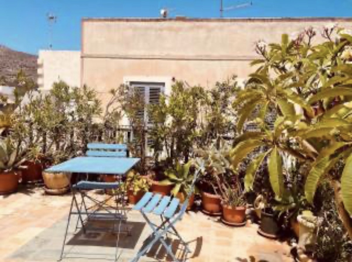 Favignana, in centro zona strategica, appartamento con terrazza. — 3
