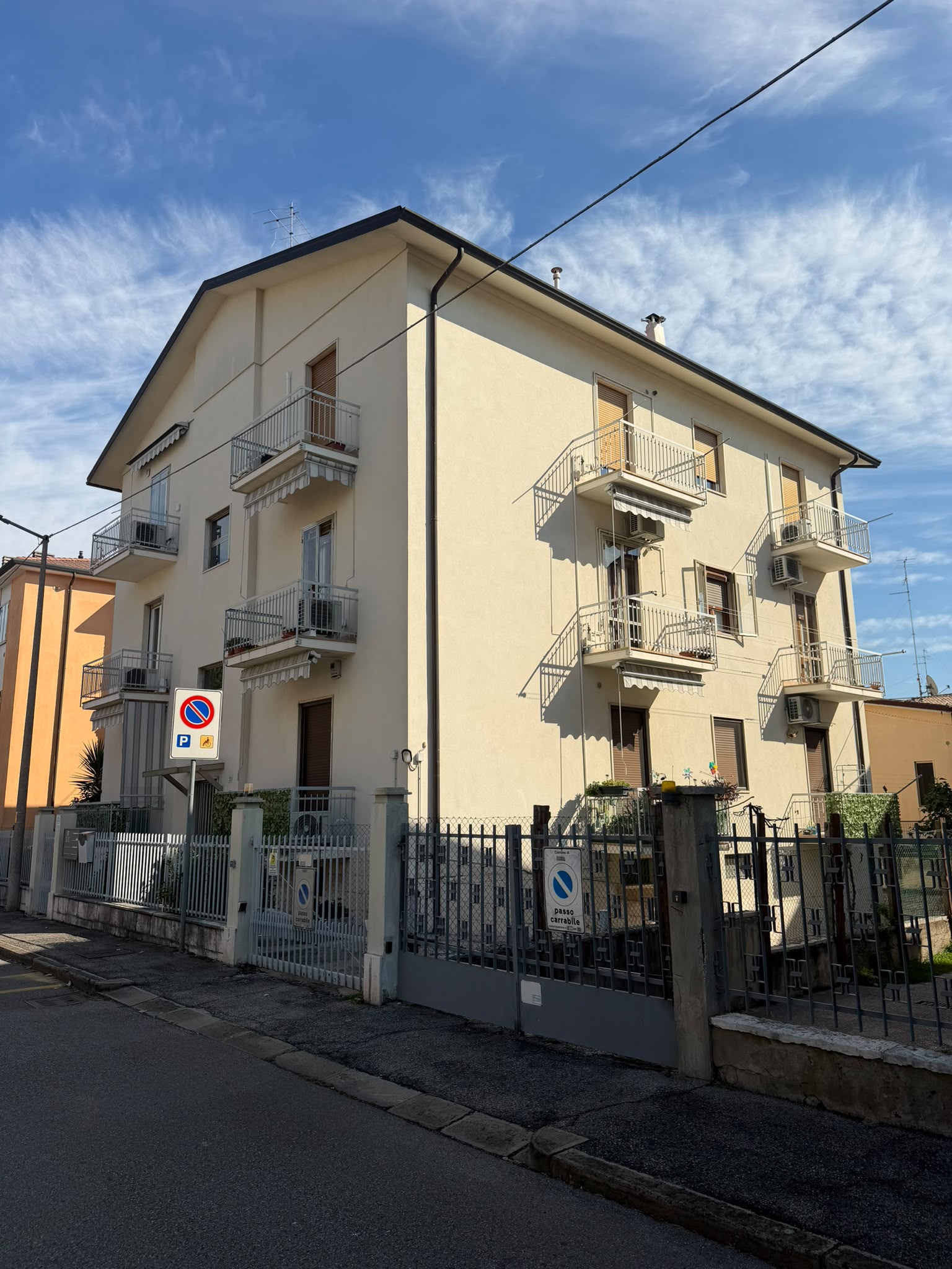 SANTA LUCIA – AMPI SPAZI, LUMINOSITÀ E TRANQUILLITÀ — 8