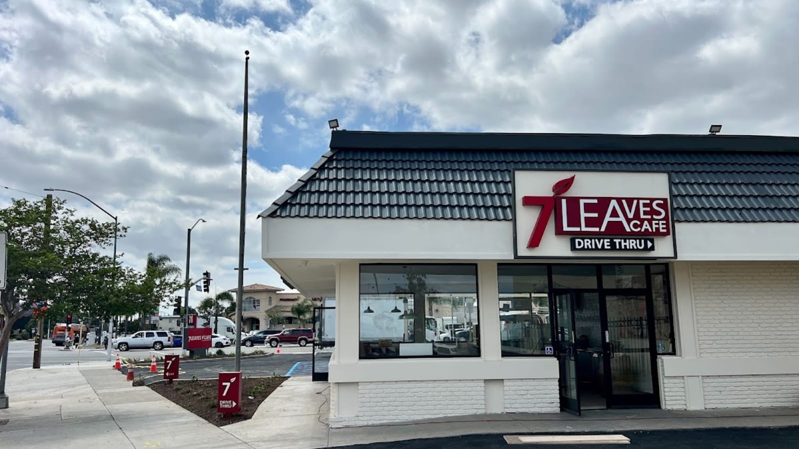 7 Leaves Cafe photo 1