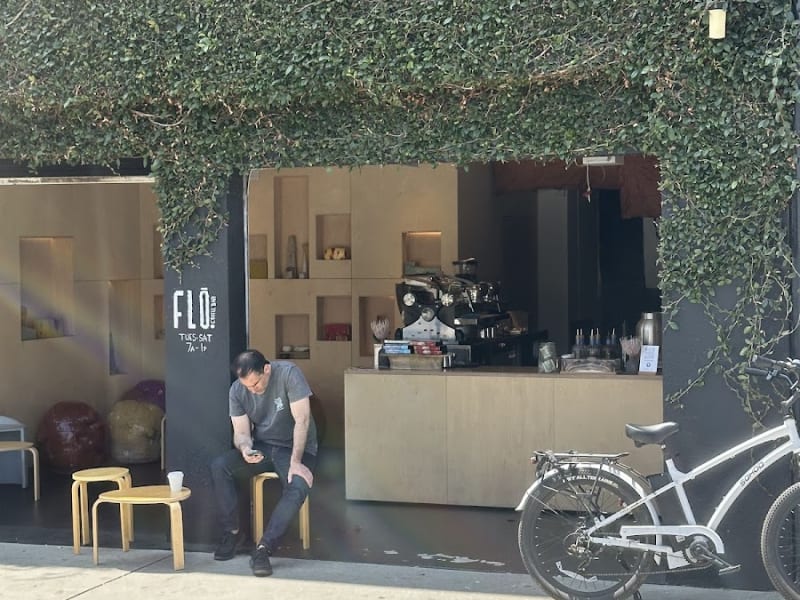 Flō Coffee Bar - Photo