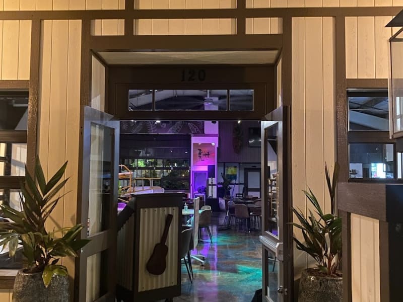Paia Bay Coffee & Bar - Photo
