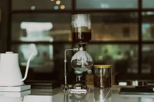 The Science of Coffee Extraction: A Complete Brewing Guide (2026)