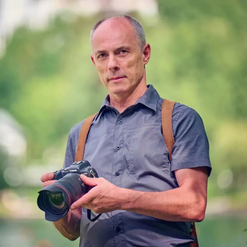 Potrait of wedding photographer Damian Pristov.