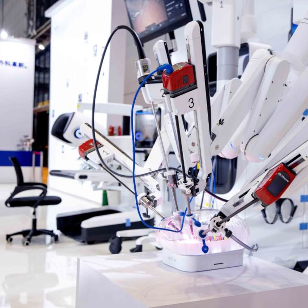 Penjualan Robot Bedah Intuitive Surgical Melonjak, Kinerja Keuangan Melampaui Ekspektasi