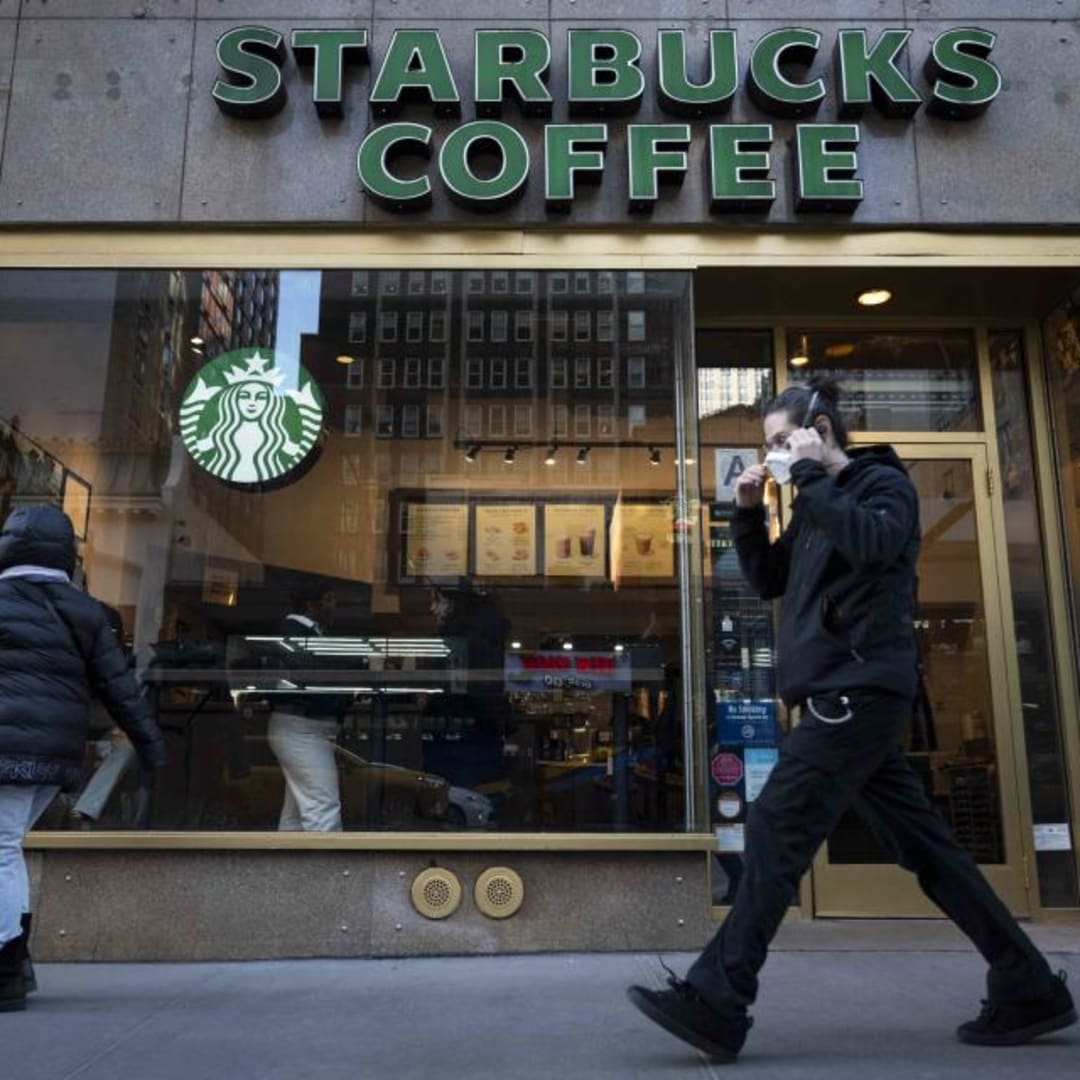 Starbucks Hadapi Tantangan Penurunan Penjualan dan Laba di Kuartal Pertama