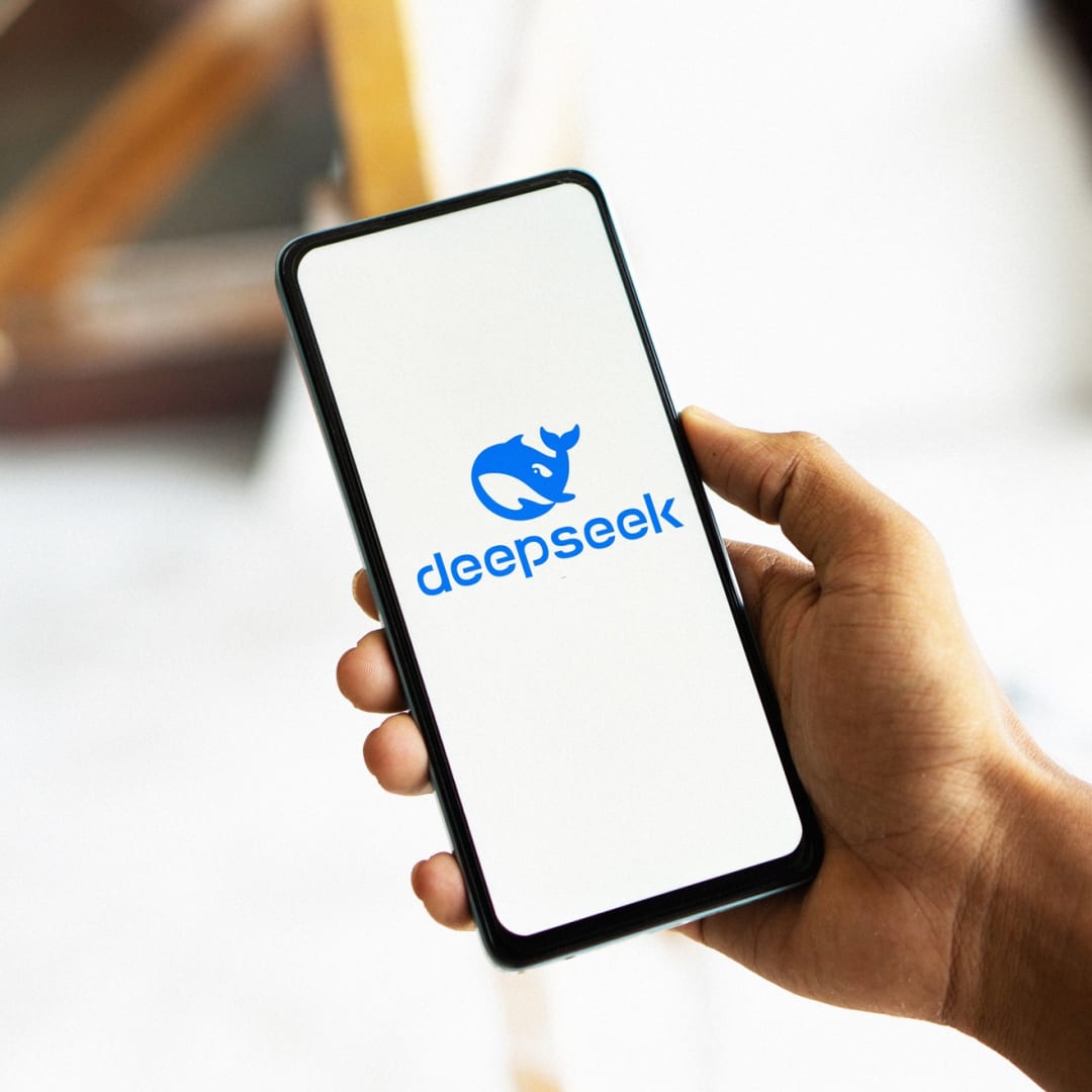 DeepSeek: Startup AI China yang Kalahkan Model Terbaik Dunia dengan Inovasi Software